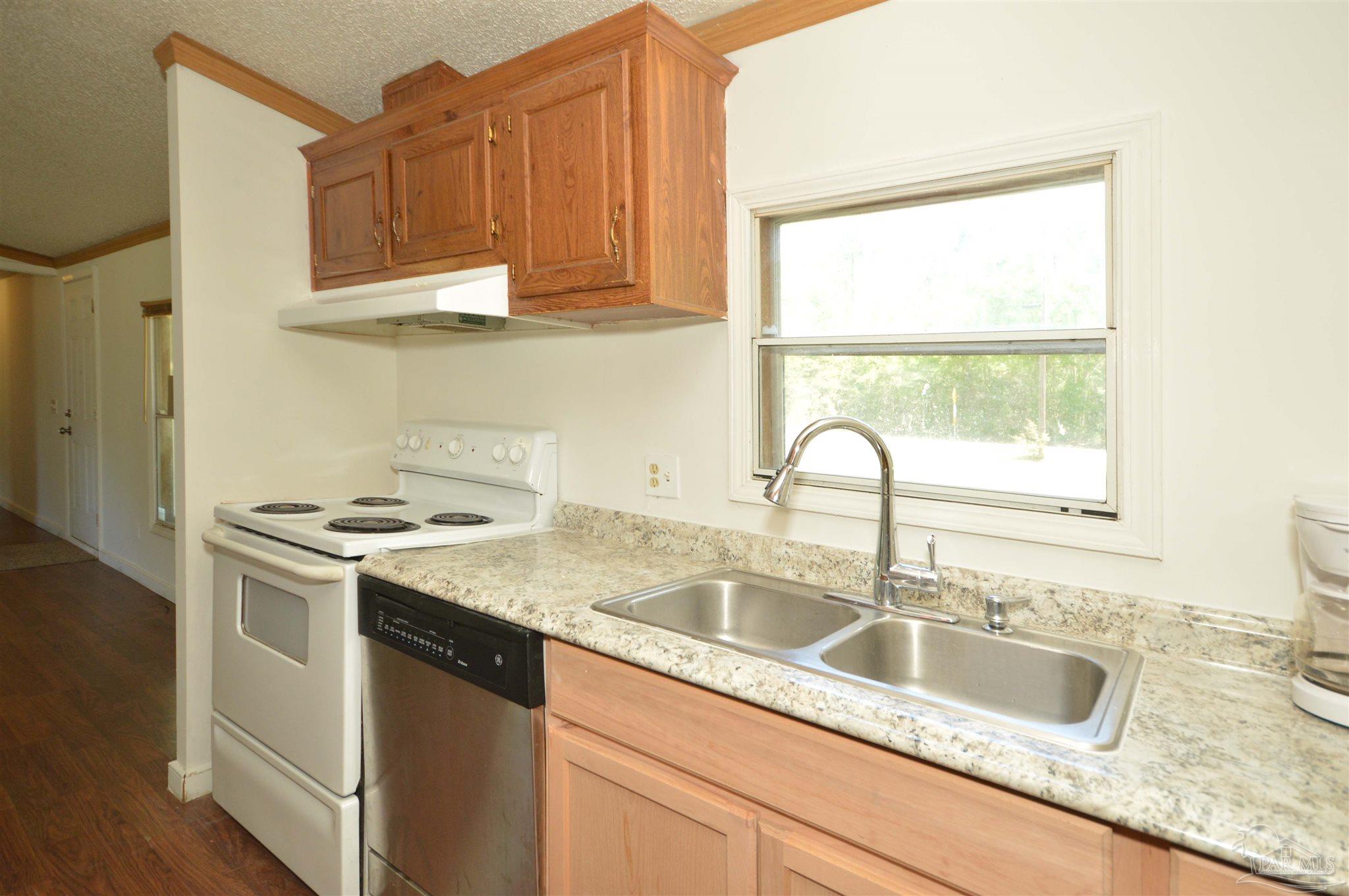 4401 B B Lowery Road Milton, FL 32583 - Photo 9 of 37