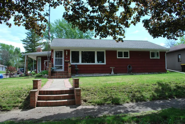 $199,900 | 1524 North Park Street, Fairmont, MN 56031