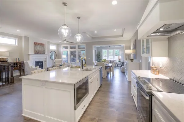 $820,000 | 12204 138th Place, Overland Park, KS 66221
