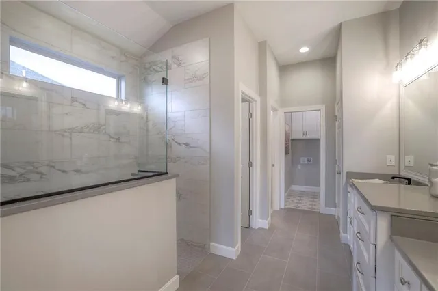 $800,000 | 12204 138th Place, Overland Park, KS 66221