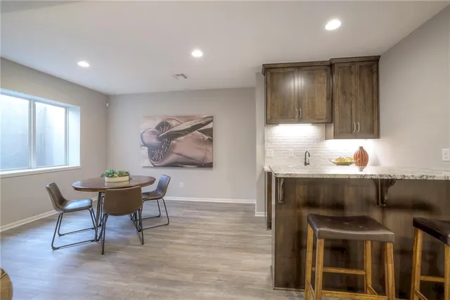 $800,000 | 12204 138th Place, Overland Park, KS 66221