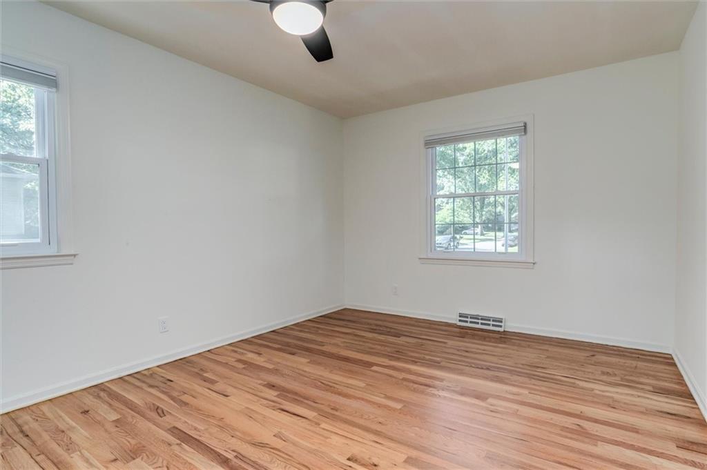 1016 South Stratford Road Olathe, KS 66062 - Photo 22 of 30