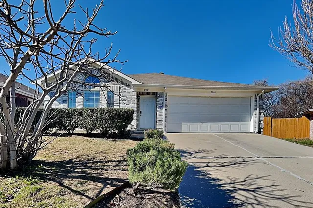 $2,100 | 6014 Twin Maple Drive, Arlington, TX 76018