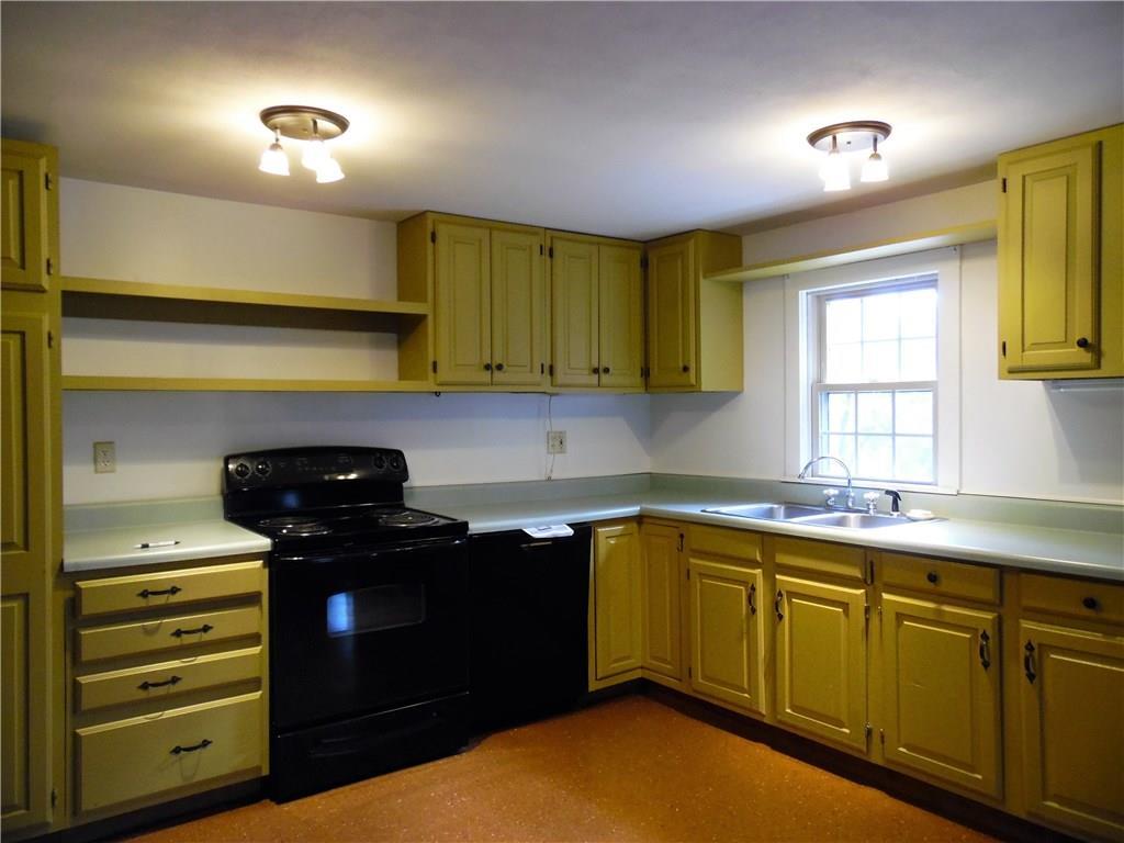 2841 Friendship Road Waldoboro, ME 04572 - Photo 6 of 30 Spacious open kitchen.