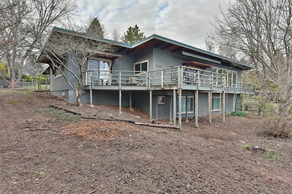 460 Wilson Road Ashland, OR 97520 - Photo 36 of 40 DSC_6725 copy copy