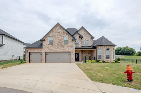 $2,300 | 541 Low Country Court, Clarksville, TN 37042