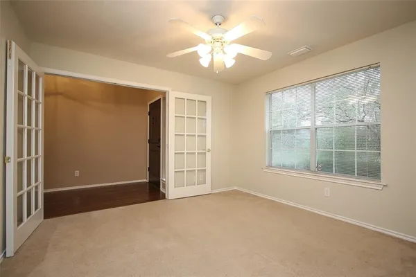 $2,300 | 14 Delphinium Place, The Woodlands, TX 77382