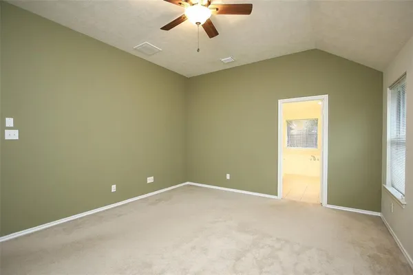 $2,300 | 14 Delphinium Place, The Woodlands, TX 77382