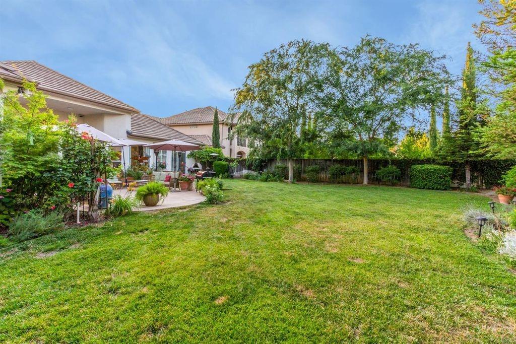 4708 North Crestmoor Avenue Clovis, CA 93619 - Photo 12 of 36