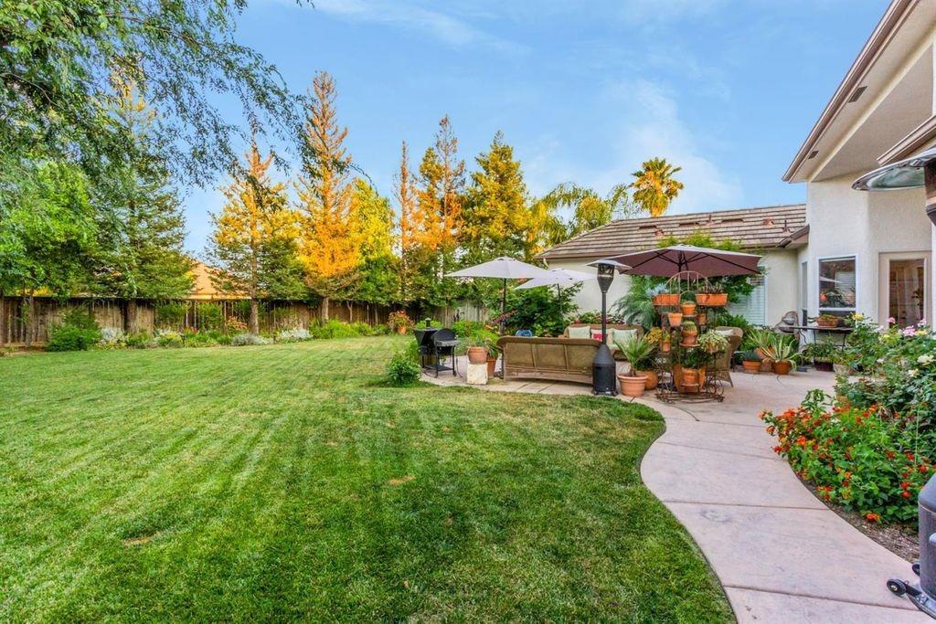 4708 North Crestmoor Avenue Clovis, CA 93619 - Photo 32 of 36