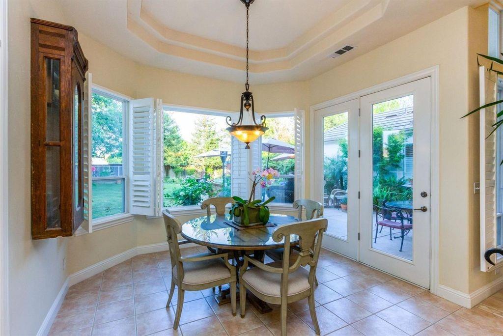 4708 North Crestmoor Avenue Clovis, CA 93619 - Photo 7 of 36