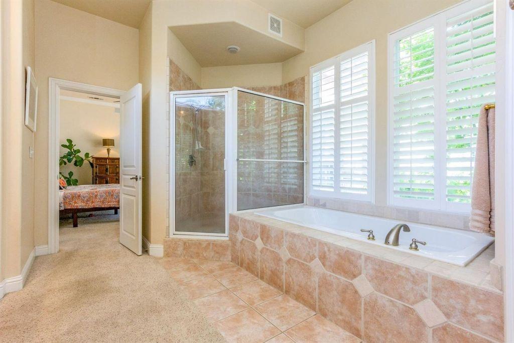 4708 North Crestmoor Avenue Clovis, CA 93619 - Photo 10 of 36