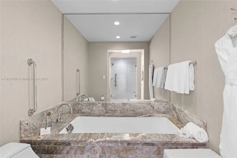 $615,900 | 551 North Fort Lauderdale Beach Boulevard, Unit H1401, Fort Lauderdale, FL 33304