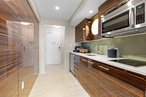 $615,900 | 551 North Fort Lauderdale Beach Boulevard, Unit H1401, Fort Lauderdale, FL 33304