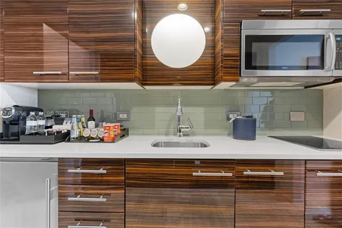 $615,900 | 551 North Fort Lauderdale Beach Boulevard, Unit H1401, Fort Lauderdale, FL 33304