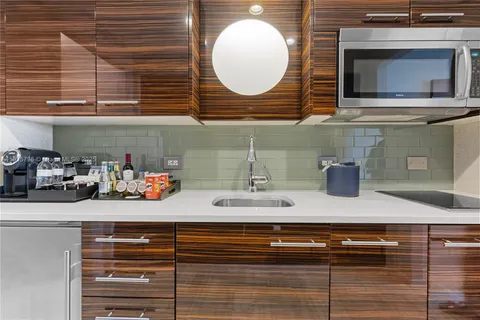 $615,900 | 551 North Fort Lauderdale Beach Boulevard, Unit H1401, Fort Lauderdale, FL 33304