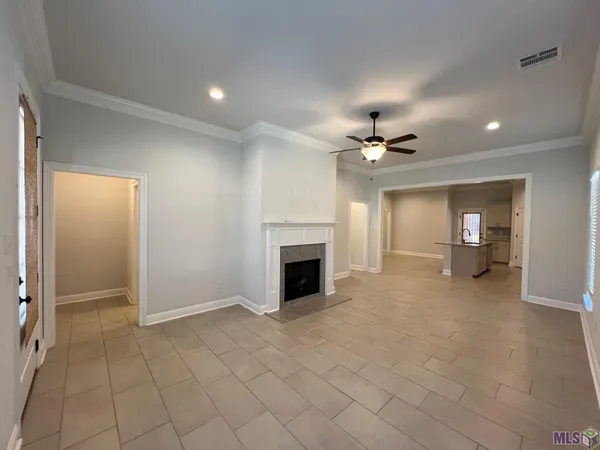 $2,250 | 9922 Stratford Drive, Denham Springs, LA 70726