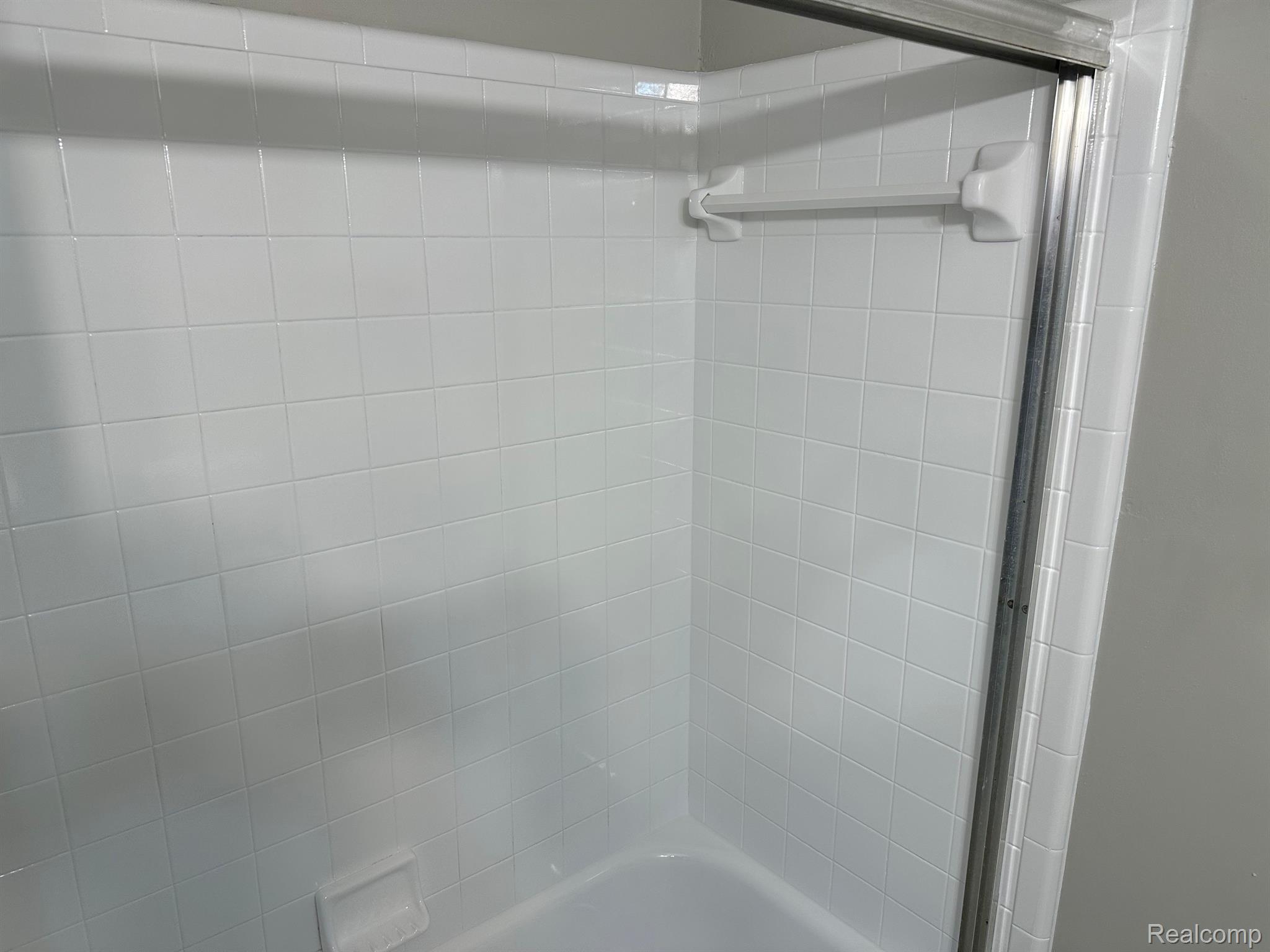 29297 Hayes Road, Unit F8 Warren, MI 48088 - Photo 17 of 18 Gallery Image 17