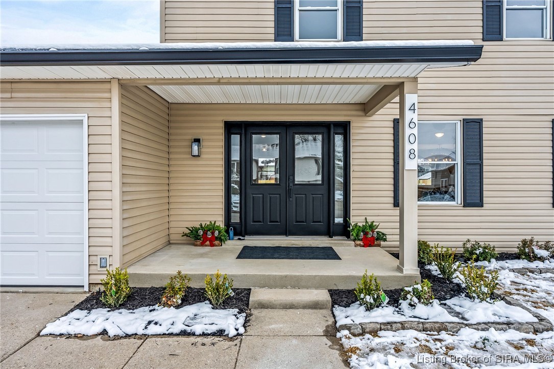 4608 Crescent Avenue Jeffersonville, IN 47130 - Photo 4 of 43