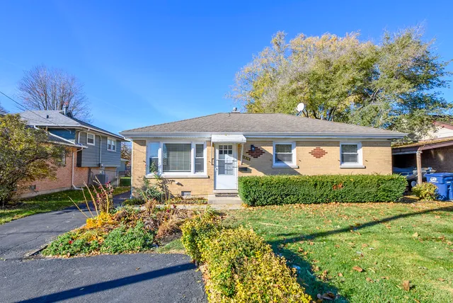 $2,495 | 10838 South Neenah Avenue, Worth, IL 60482