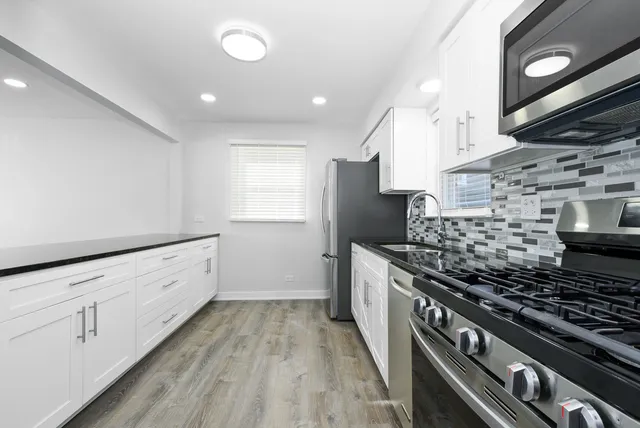 $2,495 | 10838 South Neenah Avenue, Worth, IL 60482