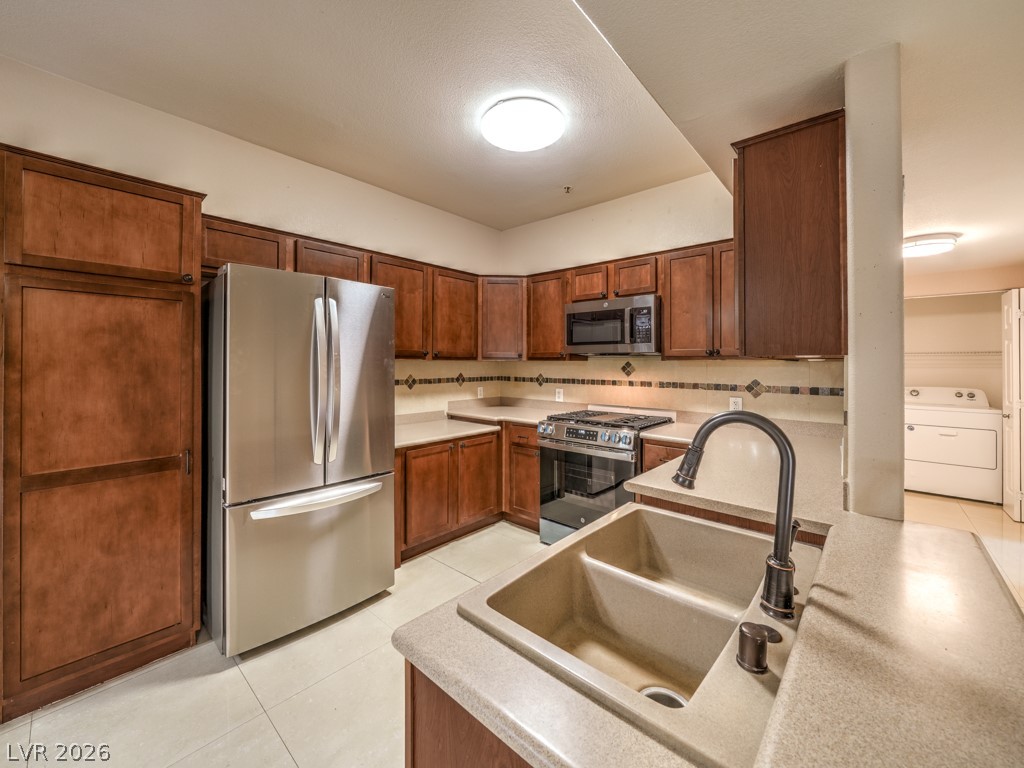 2291 West Horizon Ridge Parkway, Unit 8144 Henderson, NV 89052 - Photo 10 of 28