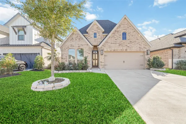 $369,995 | 31423 Splitting Willow Lane, Fulshear, TX 77441
