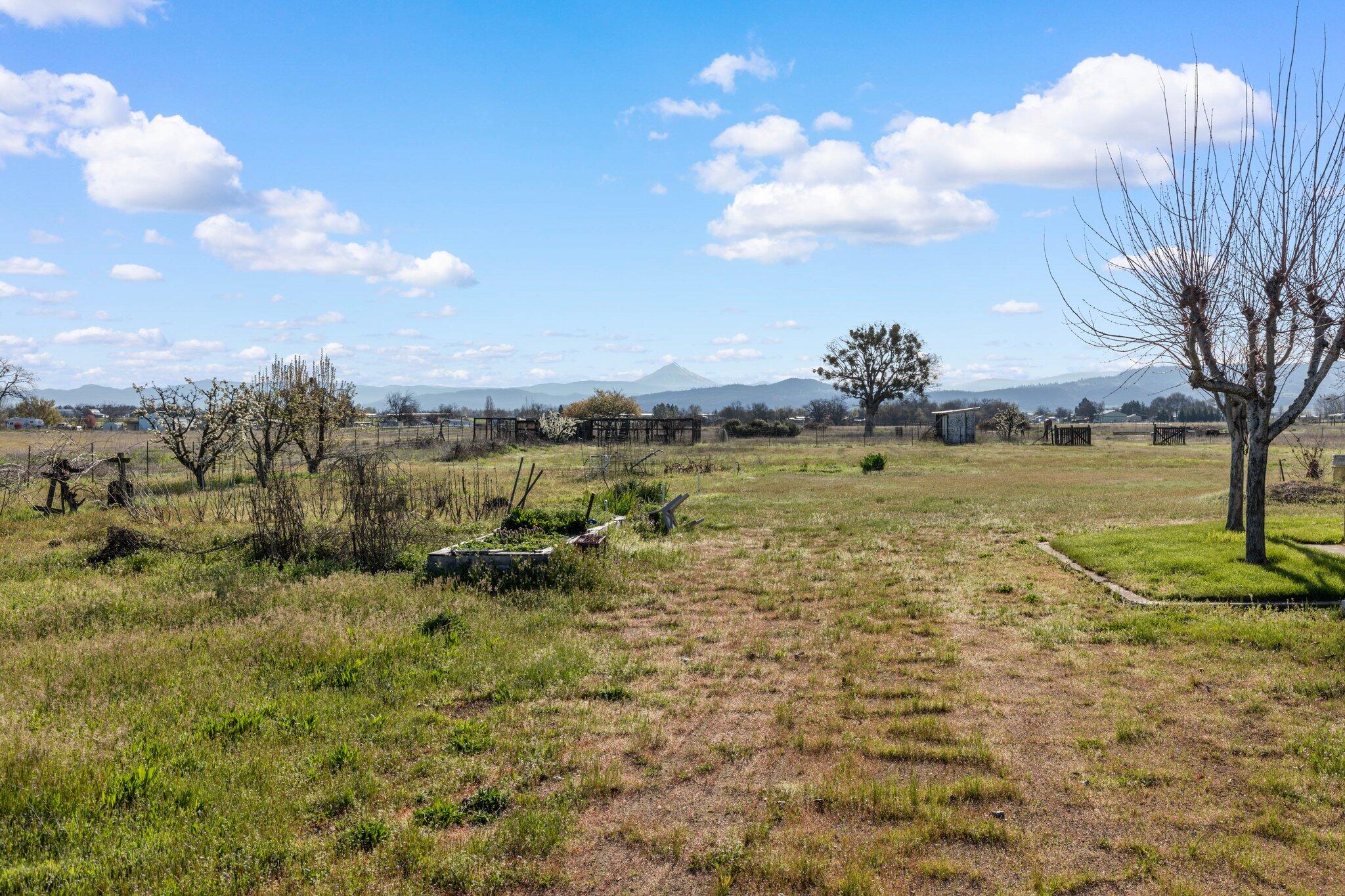 5918 Table Rock Road Central Point, OR 97502 - Photo 24 of 25 24-web-or-mls-WCIL0033