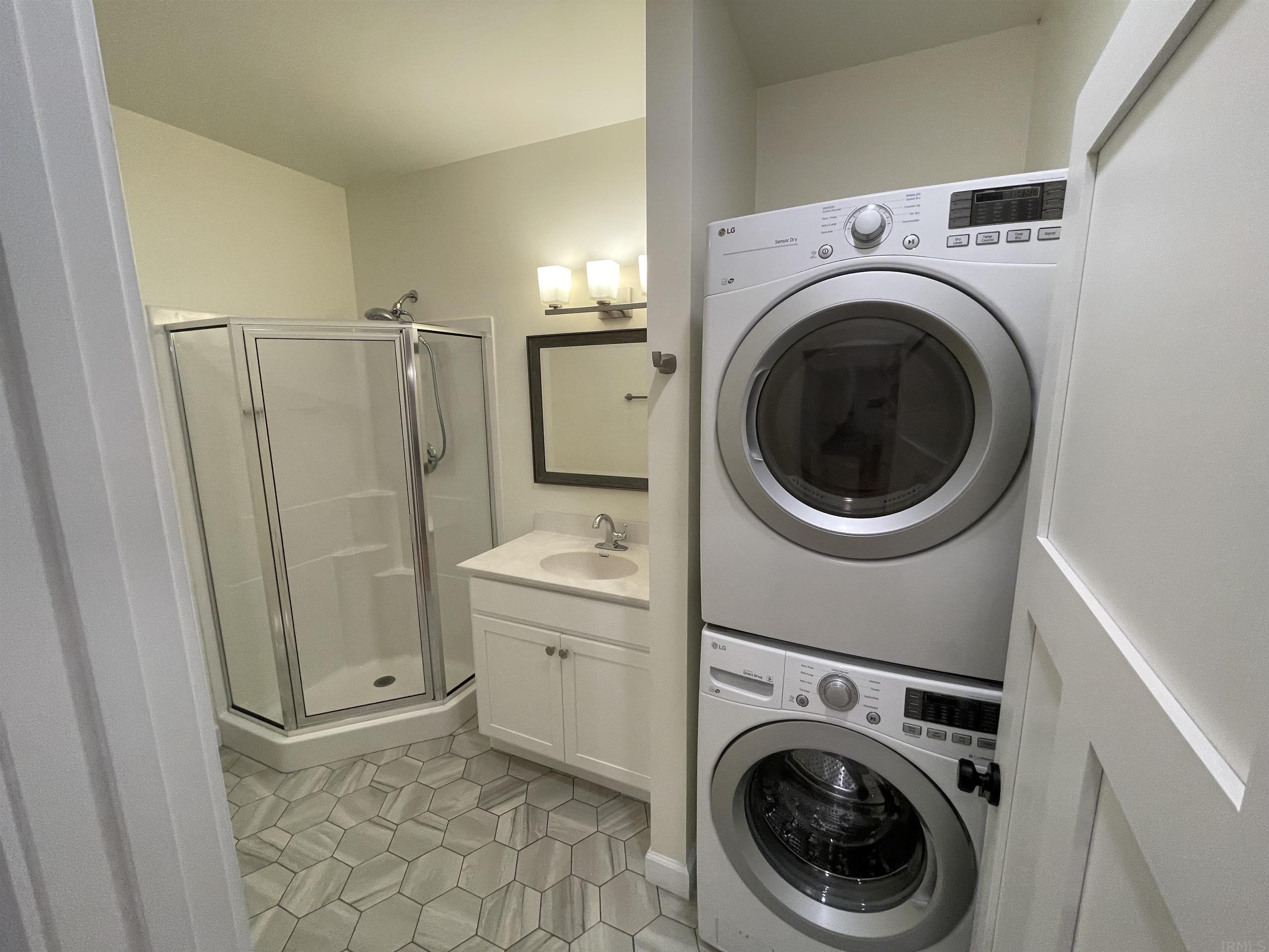 726 West 6th Street, Unit 1 Bloomington, IN 47404 - Photo 6 of 10