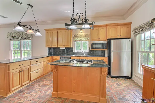 $635,000 | 11139 Old Baton Rouge Highway, Hammond, LA 70403