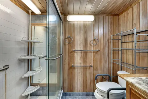 $180,000 | 3910 Inverrary Boulevard, Unit 601B, Lauderhill, FL 33319