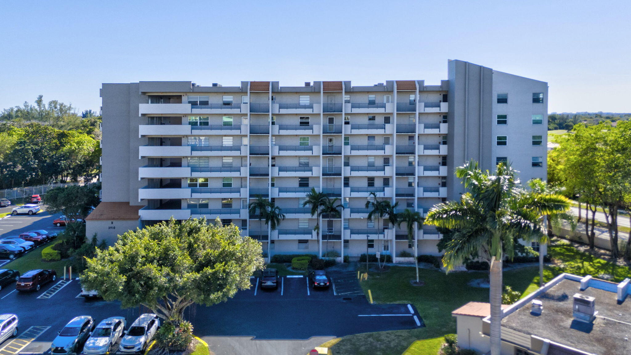 3910 Inverrary Boulevard, Unit 601B Lauderhill, FL 33319 - Photo 28 of 56 46-web-or-mls-DJI_20250128134832_0791_D_