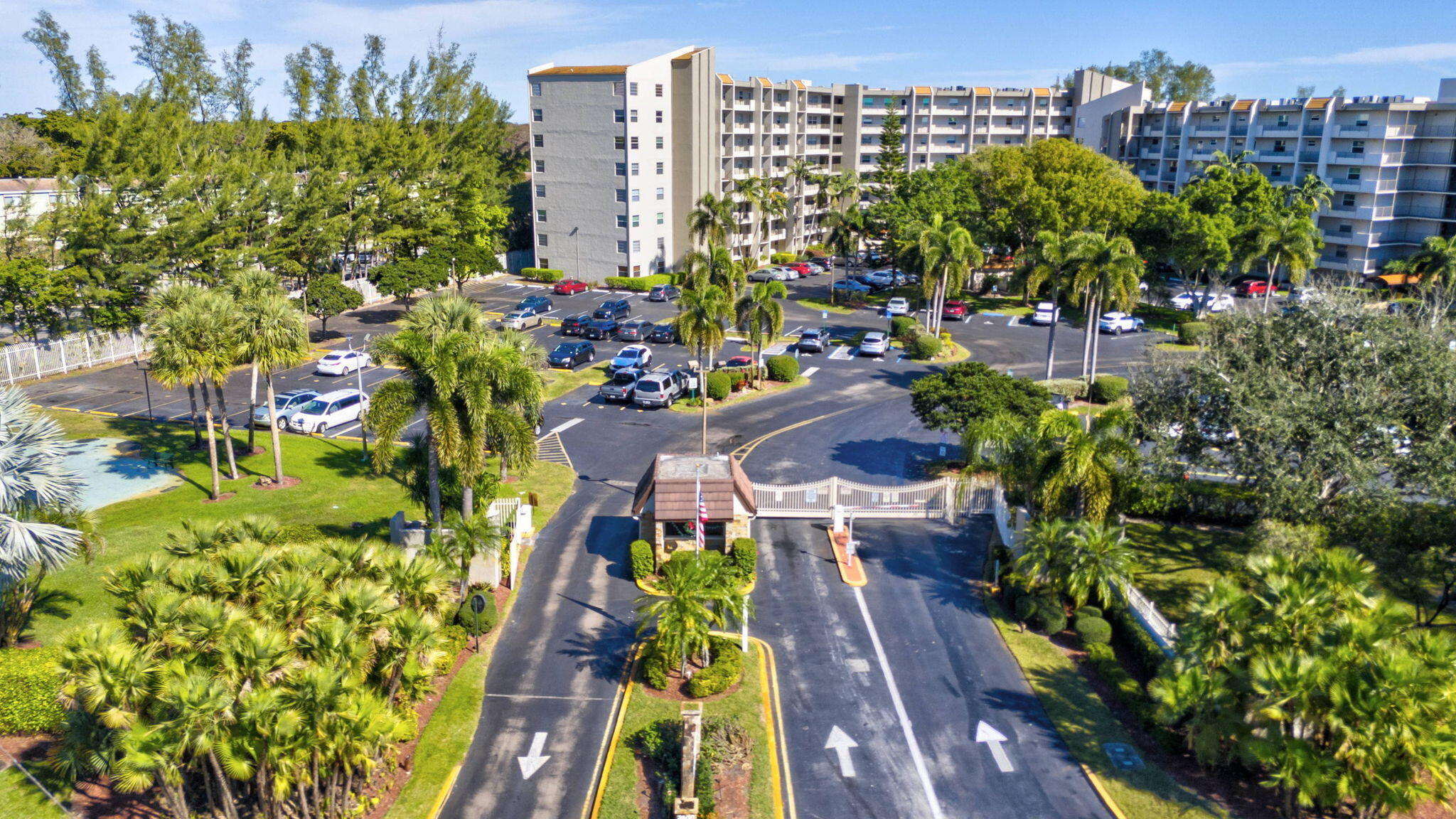 3910 Inverrary Boulevard, Unit 601B Lauderhill, FL 33319 - Photo 30 of 56 52-web-or-mls-DJI_20250128134940_0809_D_