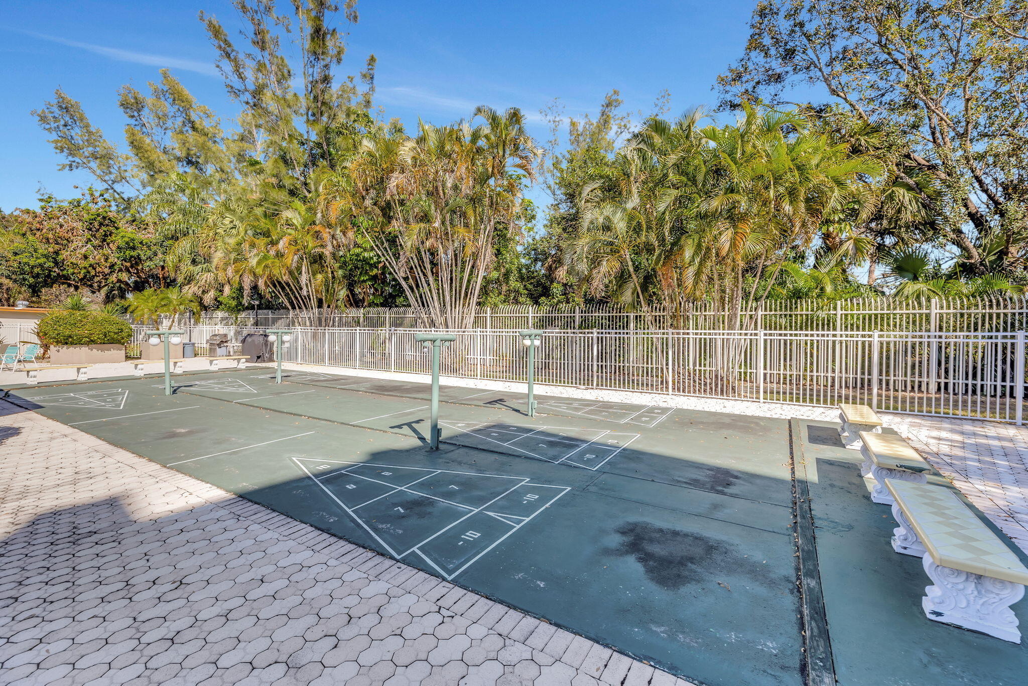 3910 Inverrary Boulevard, Unit 601B Lauderhill, FL 33319 - Photo 40 of 56 39-web-or-mls-3W7A1931