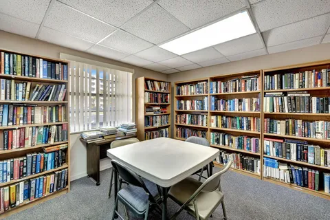 $180,000 | 3910 Inverrary Boulevard, Unit 601B, Lauderhill, FL 33319