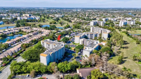 $180,000 | 3910 Inverrary Boulevard, Unit 601B, Lauderhill, FL 33319