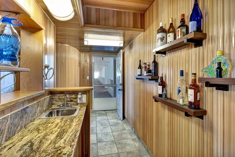 $180,000 | 3910 Inverrary Boulevard, Unit 601B, Lauderhill, FL 33319