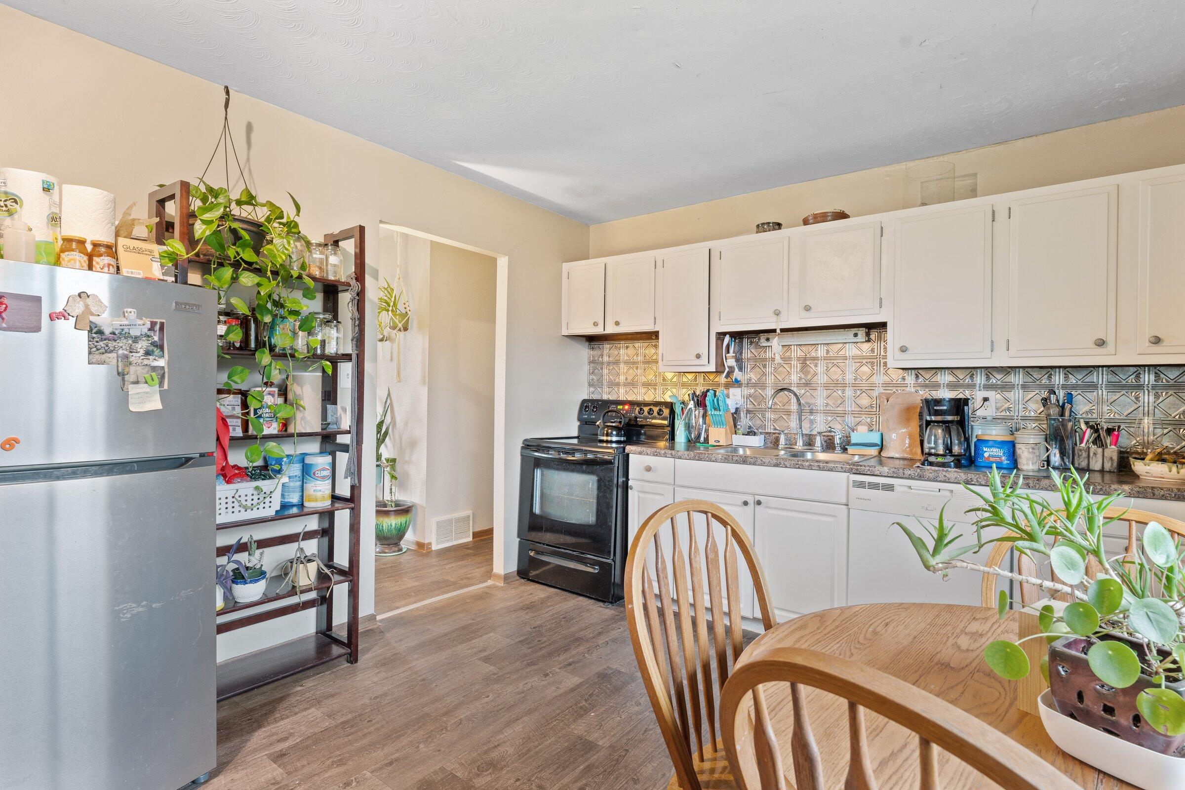 68090 Calvin Center Road Cassopolis, MI 49031 - Photo 9 of 18 DSC01174 (1)