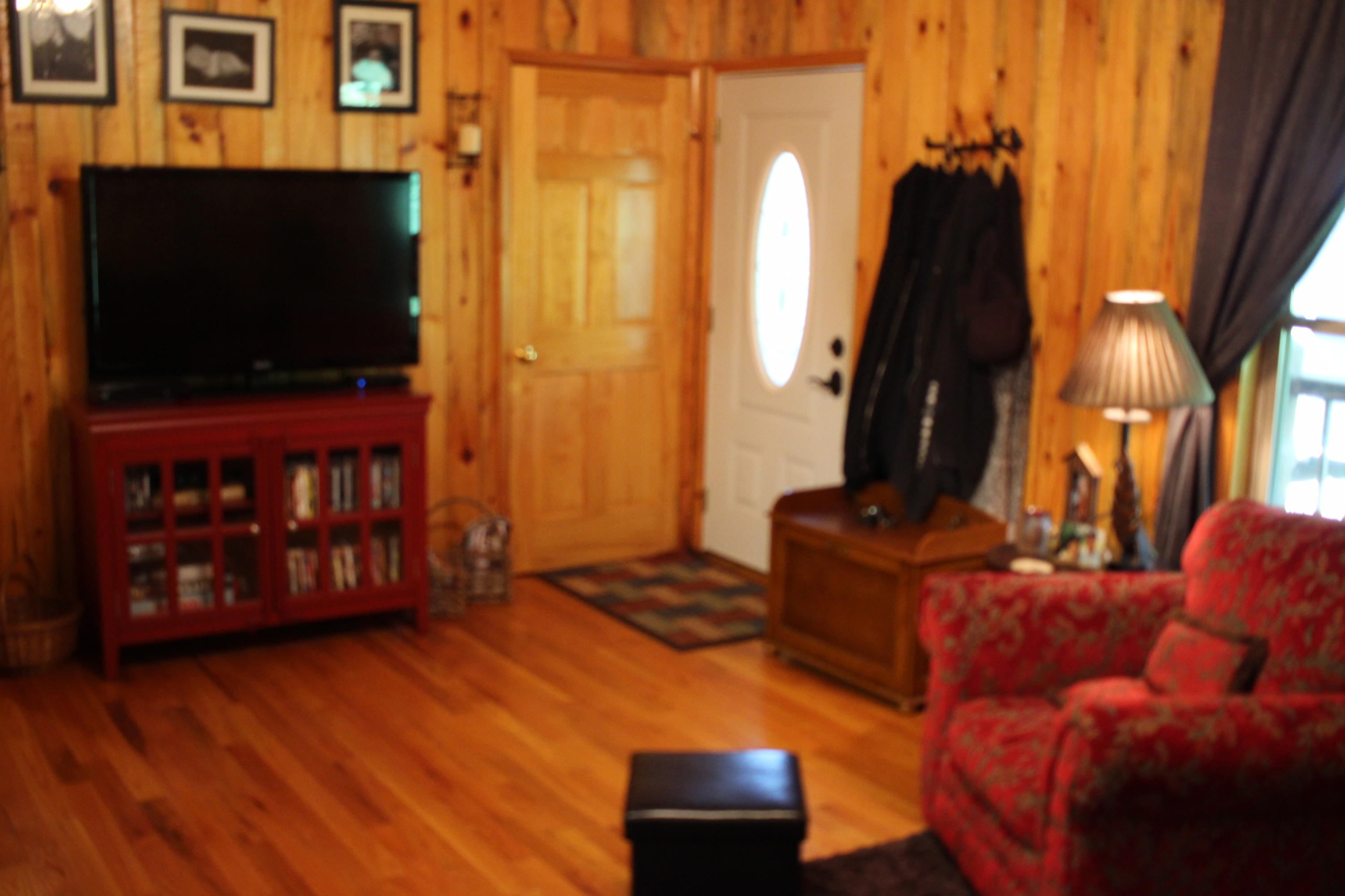 7973 Genesis Road Crossville, TN 38571 - Photo 8 of 29 Living room