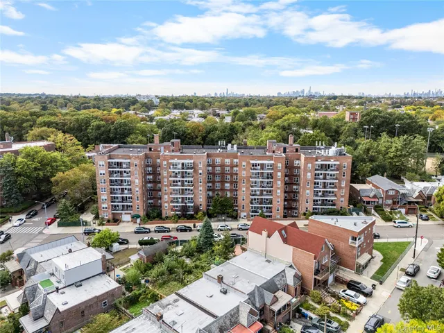 $378,000 | 67-50 Thornton Place, Unit F | Rego Park