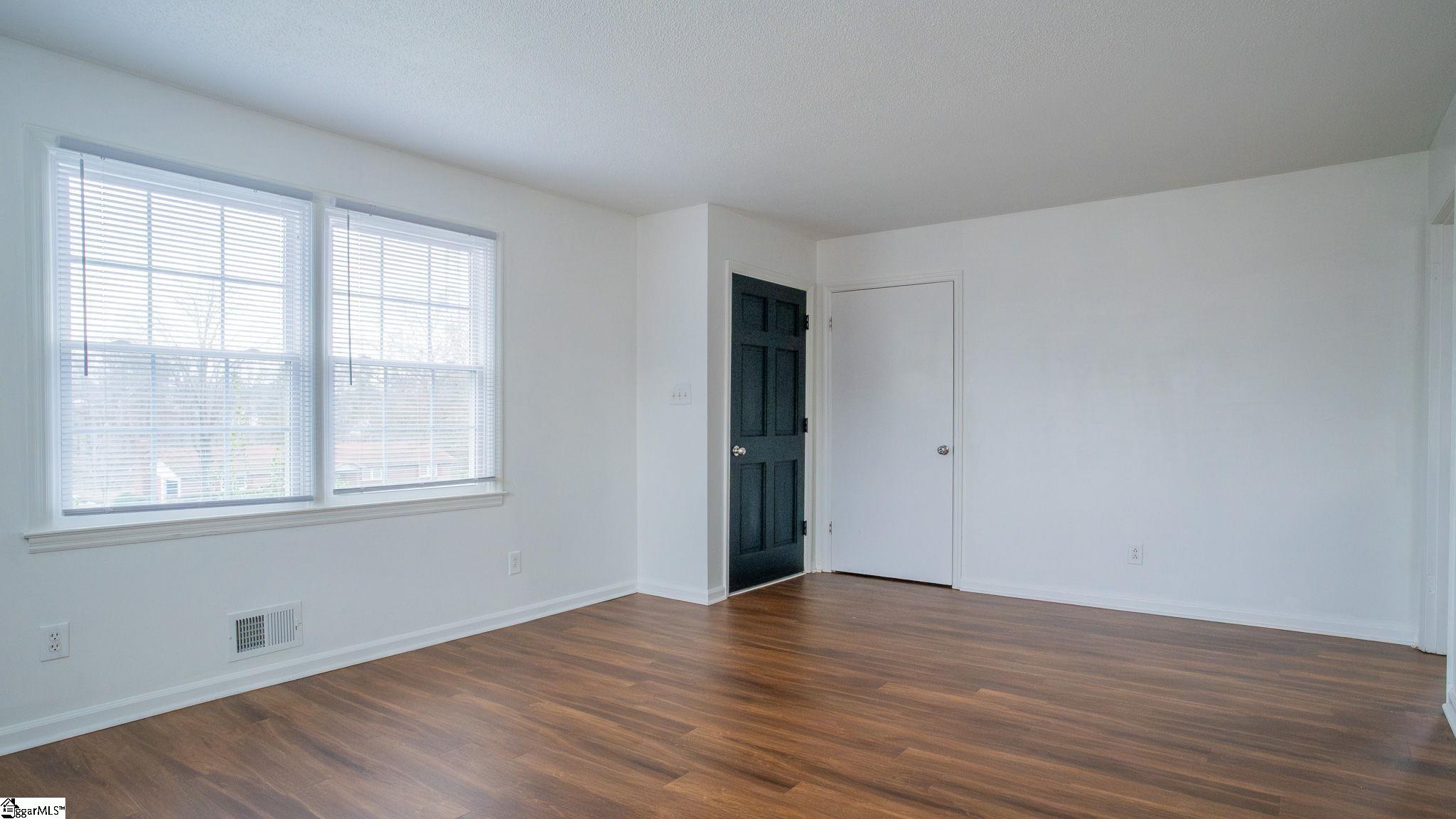 1608 Springfield Road Boiling Springs, SC 29316 - Photo 5 of 39 Gallery Image 5