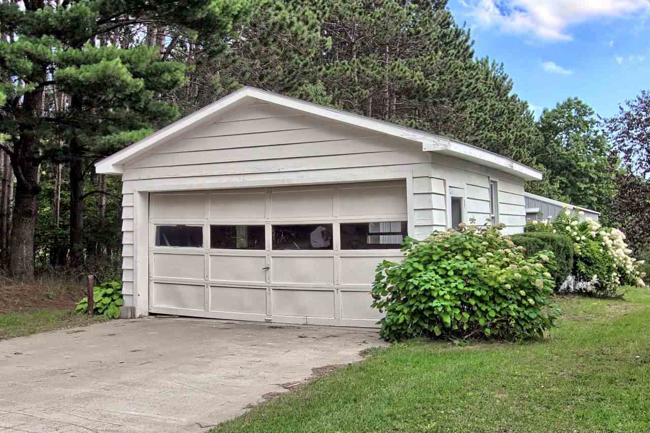3344 East Long Lake Road Traverse City, MI 49685 - Photo 4 of 34 1823380-3.JPG