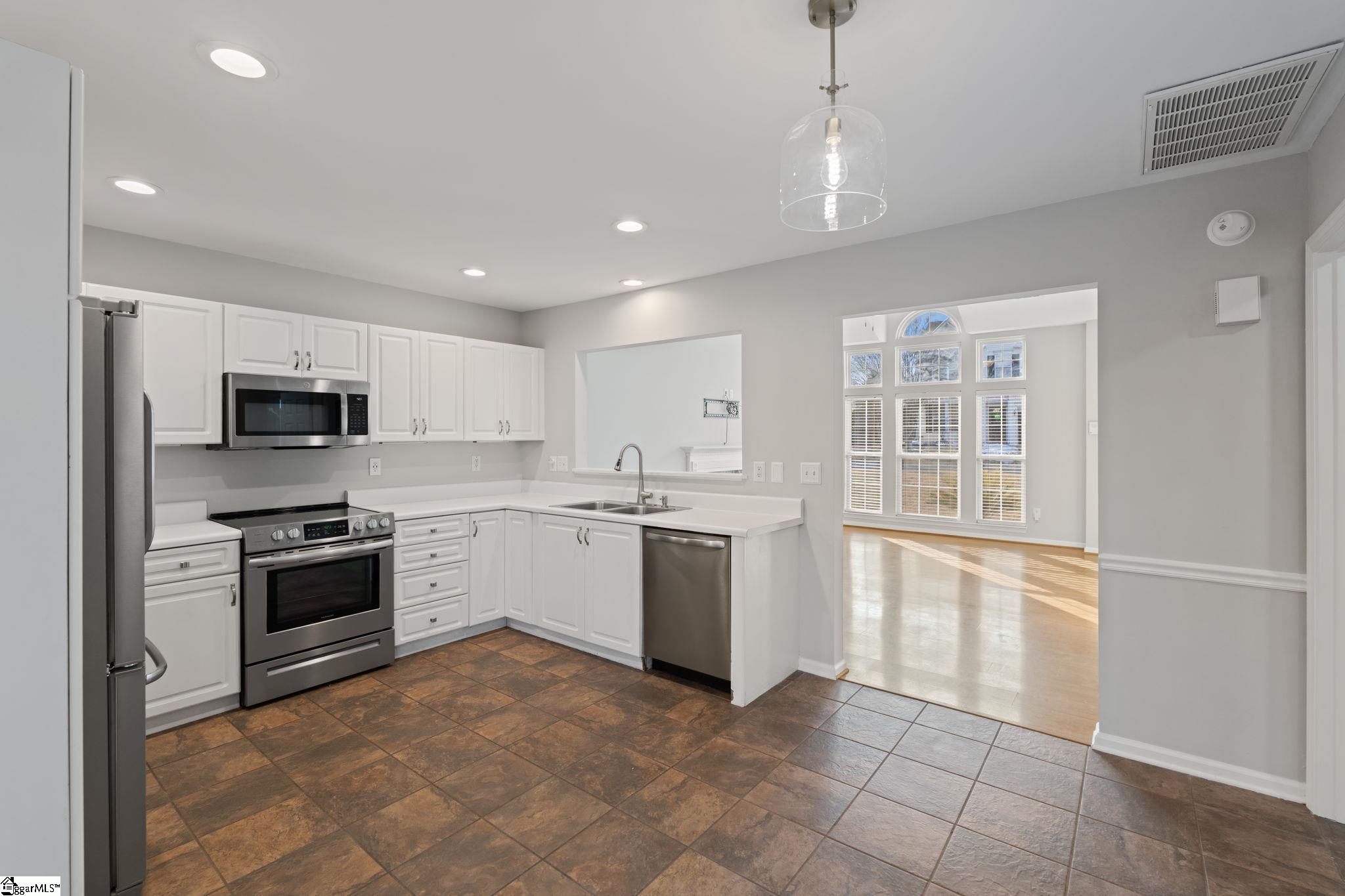 12 Woolridge Way Greer, SC 29650 - Photo 4 of 27