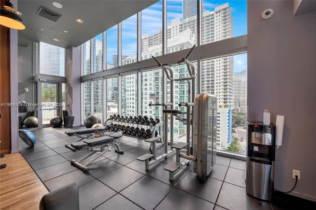 $4,400 | 1300 Brickell Bay Drive, Unit 1607, Miami, FL 33131