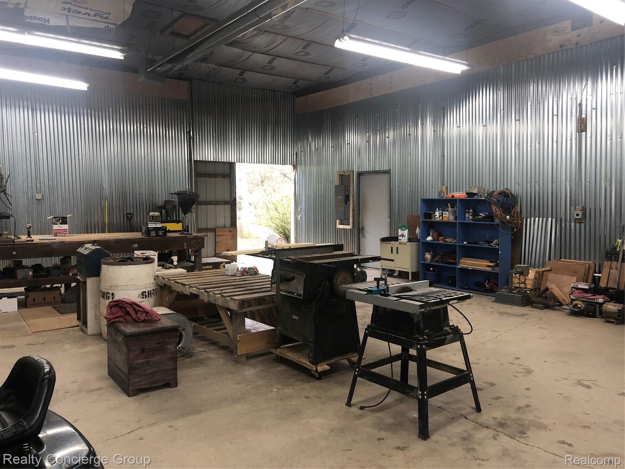 1475 Argentine Road Howell, MI 48843 - Photo 29 of 34 Great place for wood working