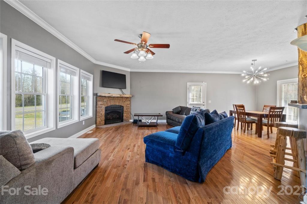 718 Powell Bridge Road Harmony, NC 28634 - Photo 4 of 47 Gallery Image 4
