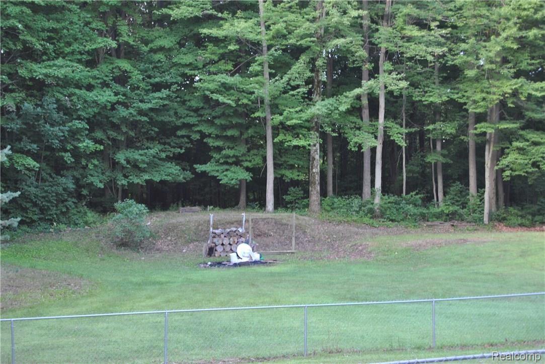 2320 Haines Road Lapeer, MI 48446 - Photo 18 of 26 DSC_0109.JPG