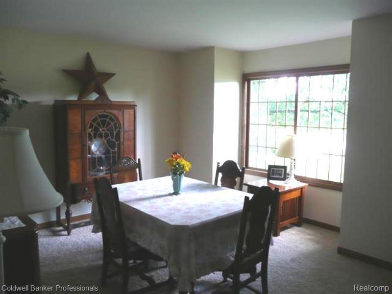 8750 Miller Road Clarkston, MI 48348 - Photo 9 of 17 Dining Room