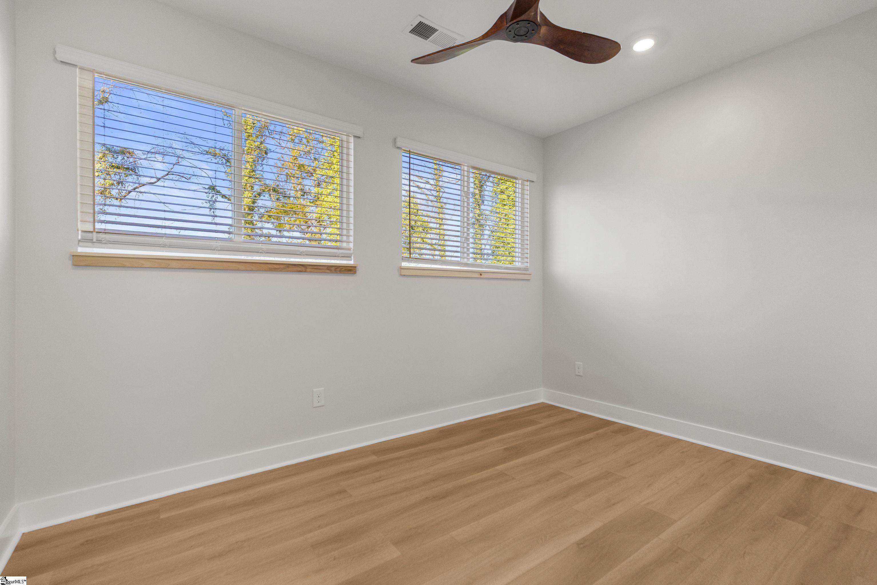 603 Canterbury Road Piedmont, SC 29673 - Photo 4 of 49