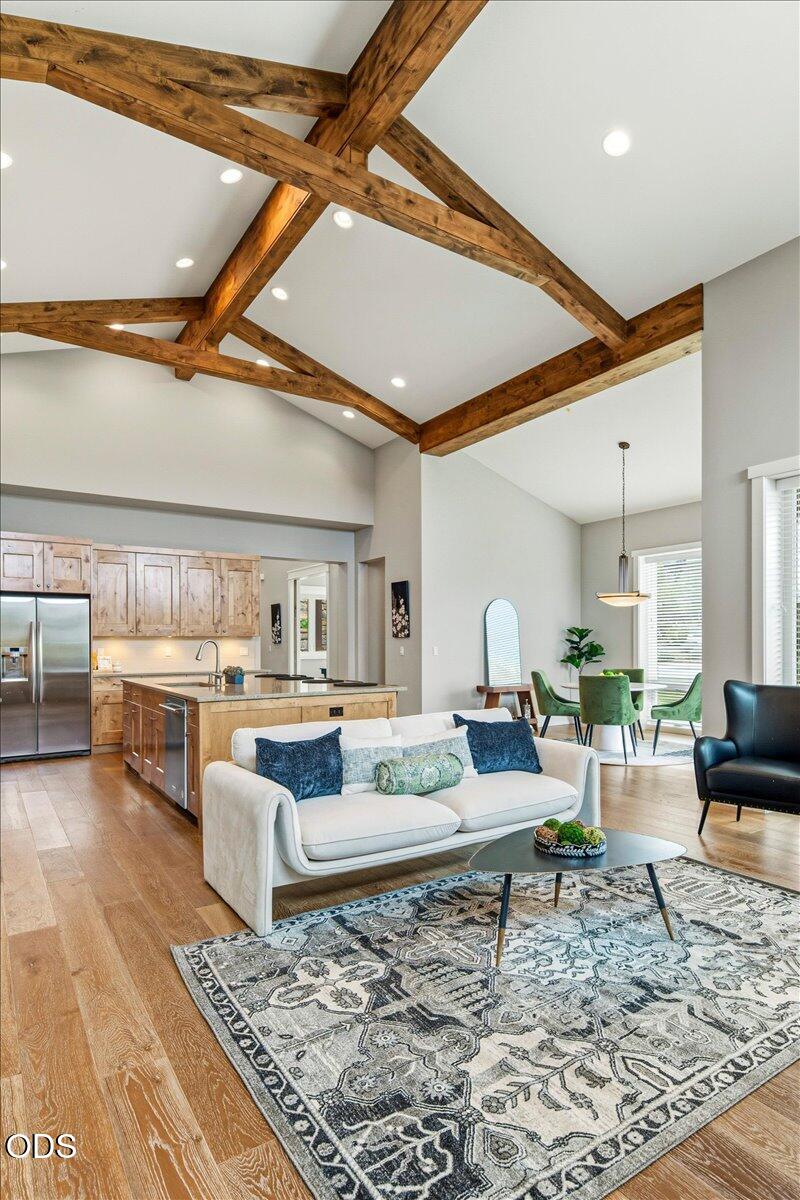 61333 Kindle Rock Loop Bend, OR 97702 - Photo 27 of 53 a living room with furniture and a rug